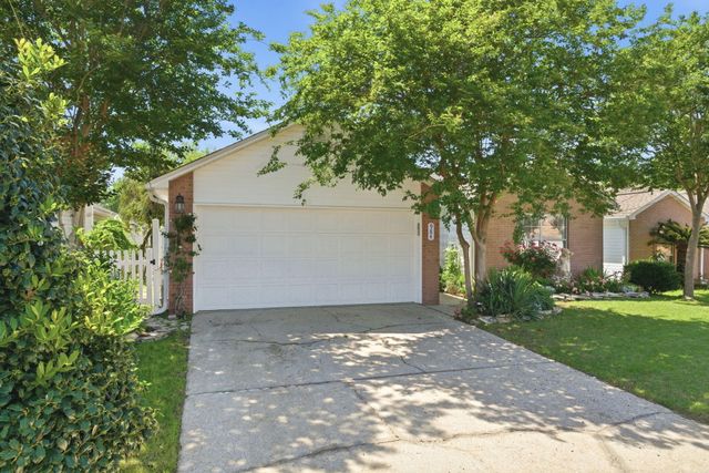 984 Southern Oaks Court, Fort Walton Beach, FL 32547