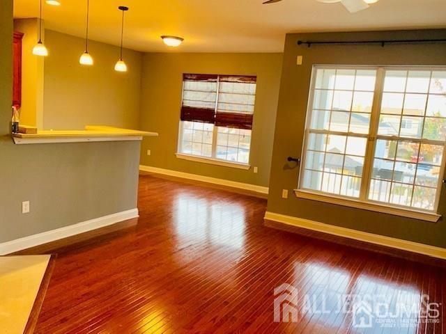 13 Roosevelt Avenue, Carteret, NJ 07008