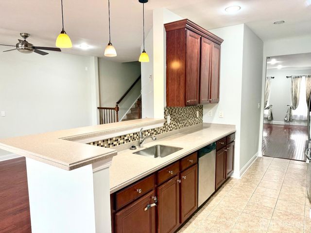 13 Roosevelt Avenue, Carteret, NJ 07008