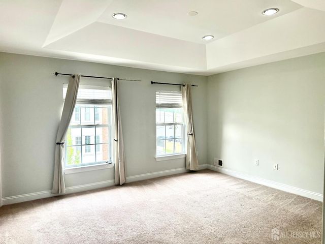 13 Roosevelt Avenue, Carteret, NJ 07008