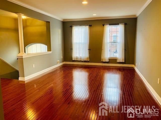 13 Roosevelt Avenue, Carteret, NJ 07008