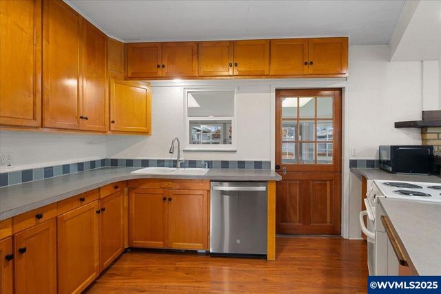 1510 SW Walnut St, Albany, OR 97321