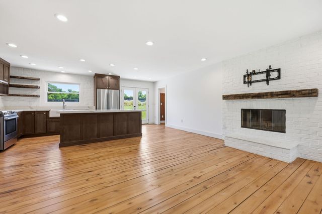4988-A Fords Mill Road, Versailles, KY 40383