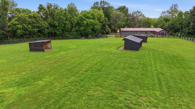 4988-A Fords Mill Road, Versailles, KY 40383