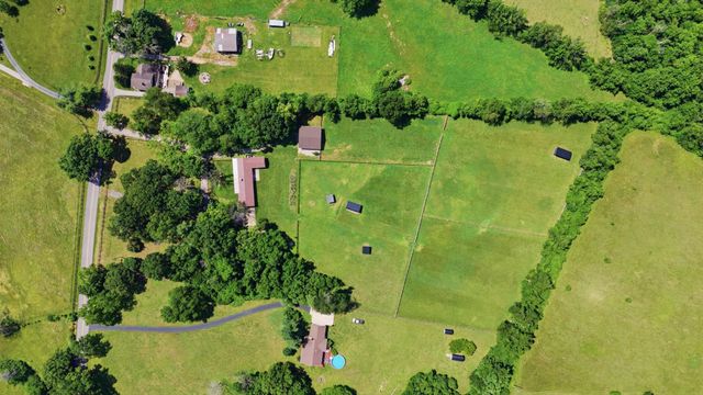 4988-A Fords Mill Road, Versailles, KY 40383