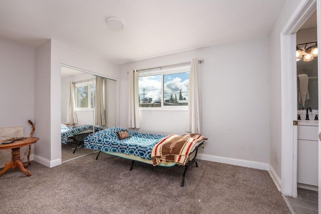 122 E Calimyrna Avenue, Fresno, CA 93710