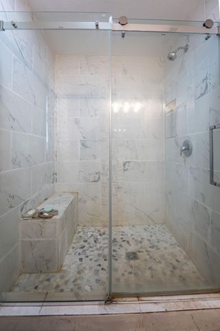 122 E Calimyrna Avenue, Fresno, CA 93710