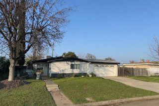 122 E Calimyrna Avenue, Fresno, CA 93710