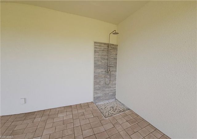 2116 NE 22nd AVE, Cape Coral, FL 33909