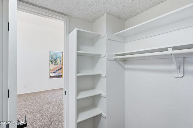 1421 W Calle Plomo, Tucson, AZ 85745