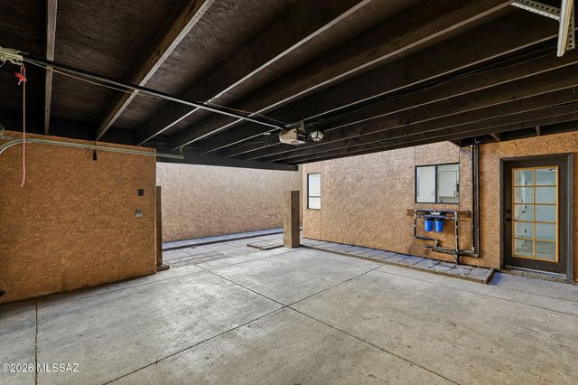1421 W Calle Plomo, Tucson, AZ 85745