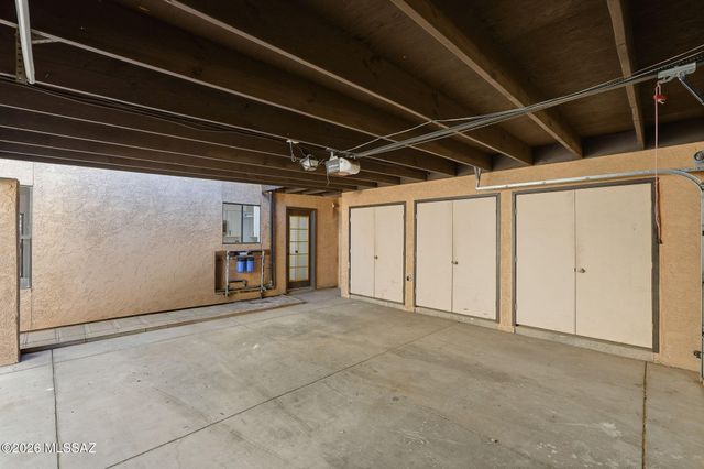 1421 W Calle Plomo, Tucson, AZ 85745