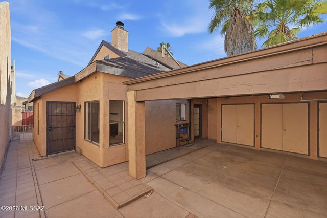 1421 W Calle Plomo, Tucson, AZ 85745