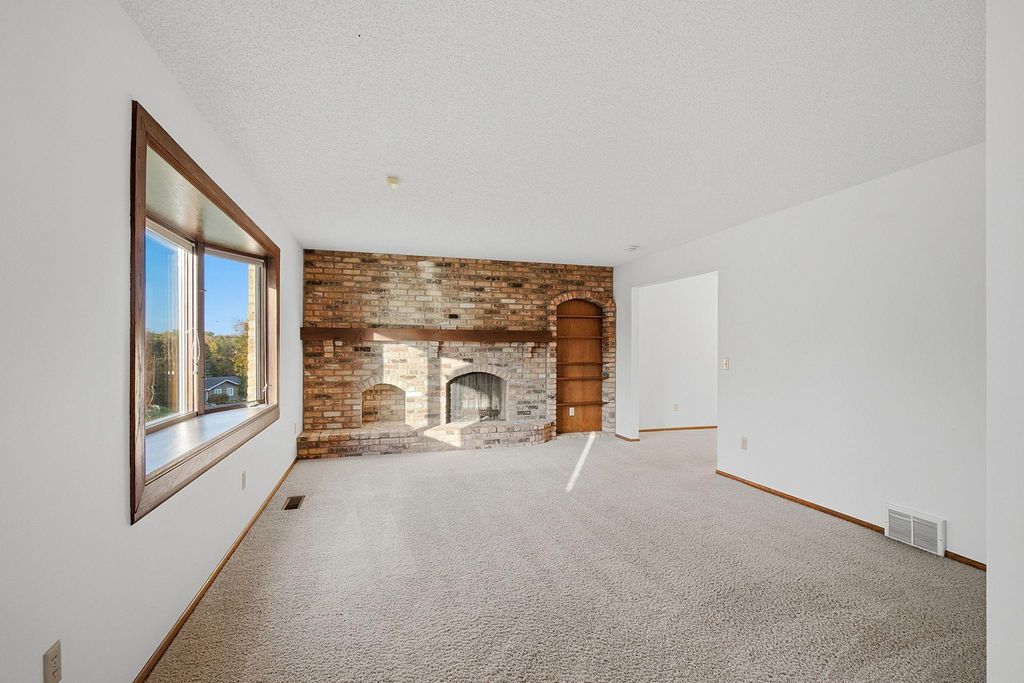 710 Windemere Drive, Plymouth, MN 55441 — photo 2