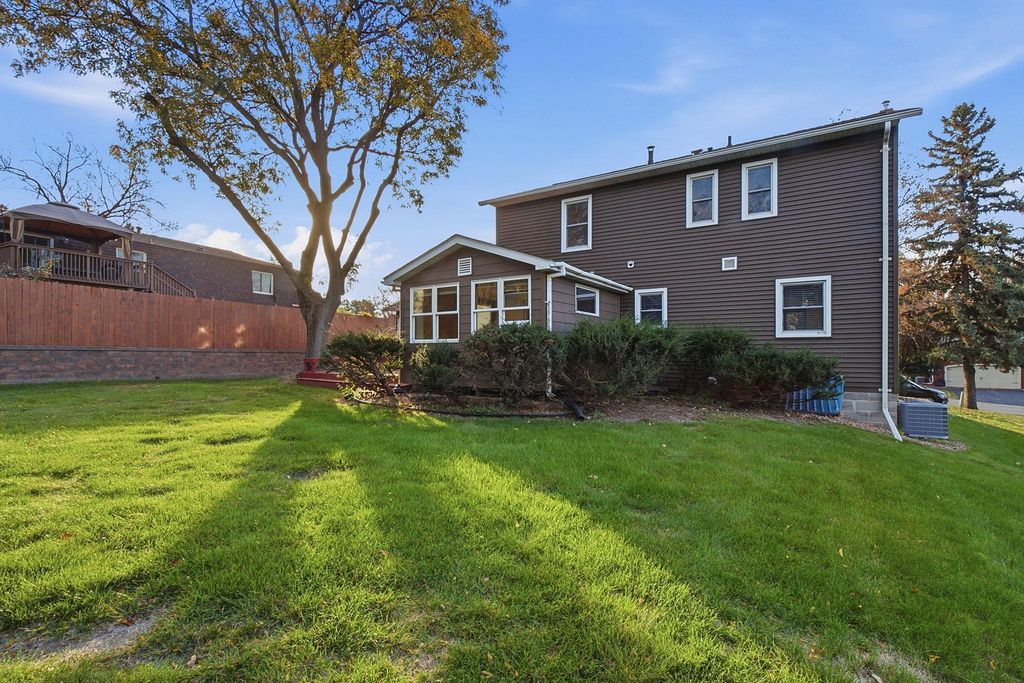 710 Windemere Drive, Plymouth, MN 55441 — photo 5