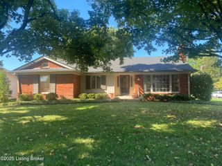 3515 Hughes Rd, Louisville, KY 40207