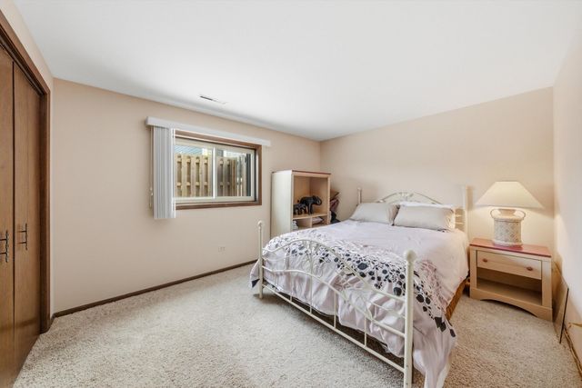 883 Honey Lane, Crete, IL 60417