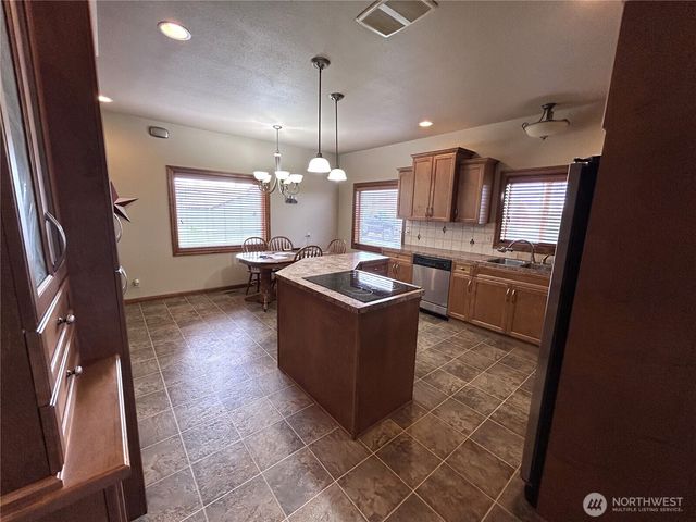 1925 Hampton Road, Everson, WA 98247