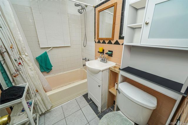 73-07 Woodside Avenue, Woodside, NY 11377