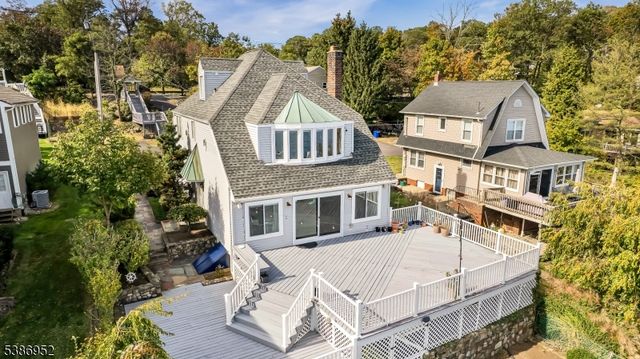 203 Lakeside Blvd, Hopatcong Boro, NJ 07843
