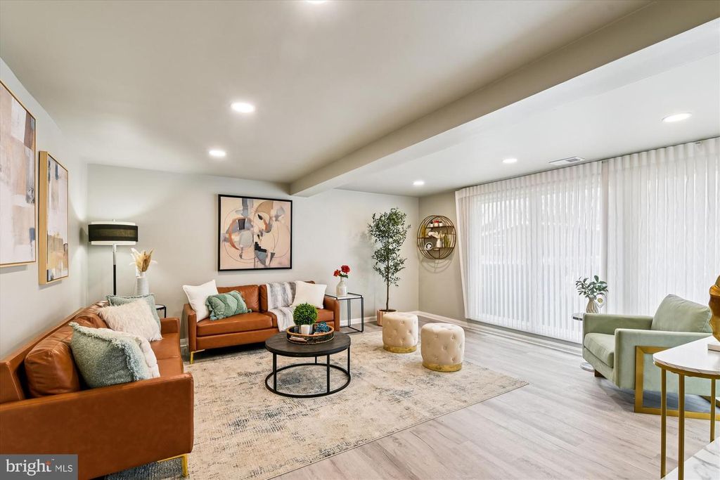 Image 10 of property listing at 3309 OLYMPIA AVE, Baltimore, MD 21215