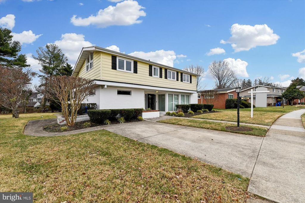 Image 2 of property listing at 3309 OLYMPIA AVE, Baltimore, MD 21215