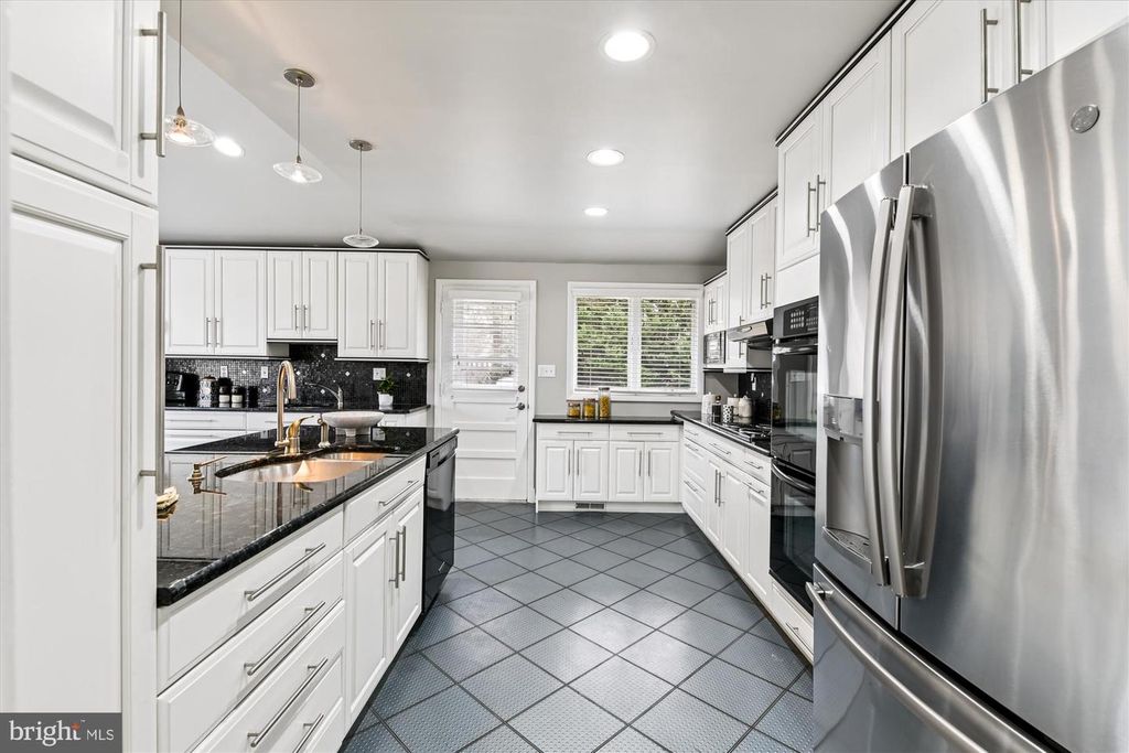 Image 22 of property listing at 3309 OLYMPIA AVE, Baltimore, MD 21215