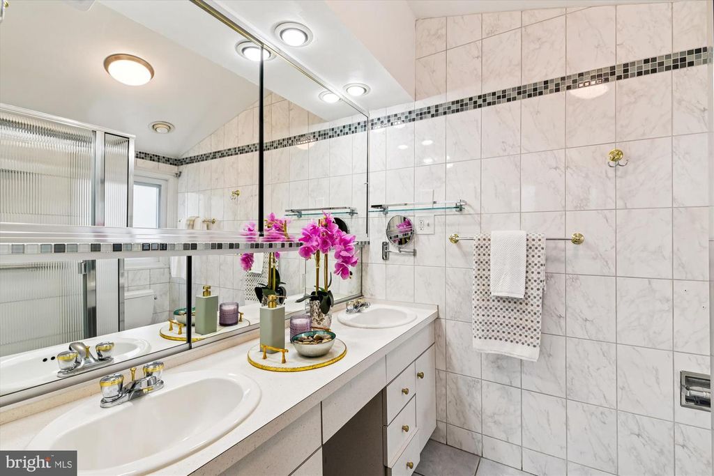 Image 31 of property listing at 3309 OLYMPIA AVE, Baltimore, MD 21215