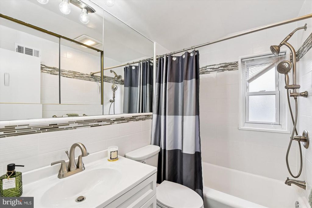 Image 38 of property listing at 3309 OLYMPIA AVE, Baltimore, MD 21215