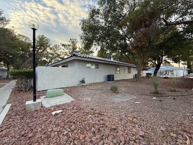 2121 Chertsey Drive D, Las Vegas, NV 89108