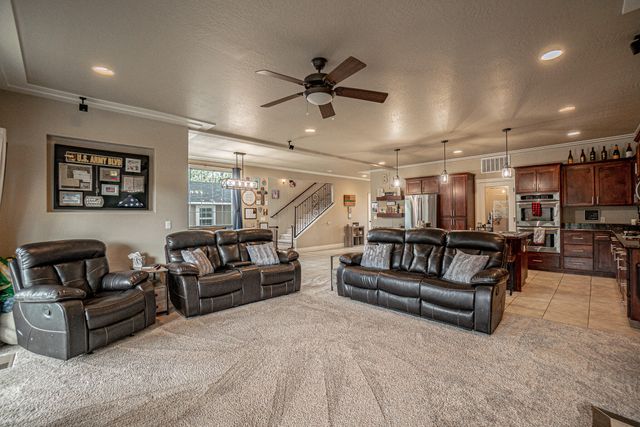 120 Eagle Trace Drive, Medford, OR 97504