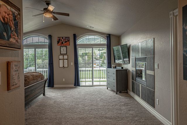 120 Eagle Trace Drive, Medford, OR 97504