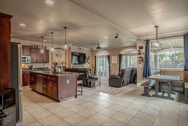 120 Eagle Trace Drive, Medford, OR 97504