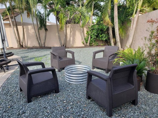 13520 SW 97th St, Miami, FL 33186