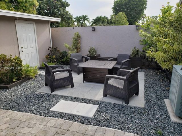 13520 SW 97th St, Miami, FL 33186