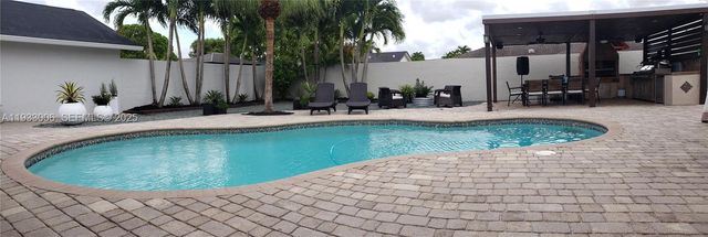 13520 SW 97th St, Miami, FL 33186