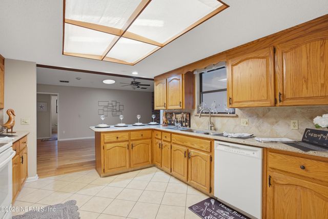 15489 CAPE Drive N, Jacksonville, FL 32226