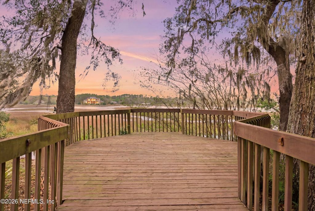 15489 CAPE Drive N, Jacksonville, FL 32226