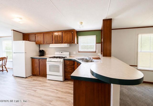 392 BARDIN Road, Palatka, FL 32177