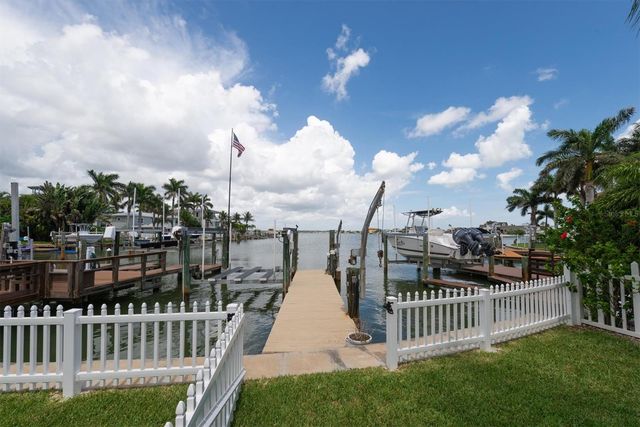 303 BATH CLUB BOULEVARD N, North Redington Beach, FL 33708