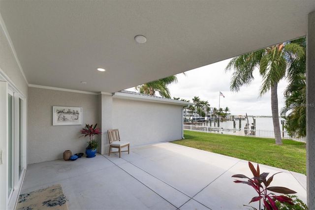 303 N BATH CLUB BOULEVARD N, North Redington Beach, FL 33708