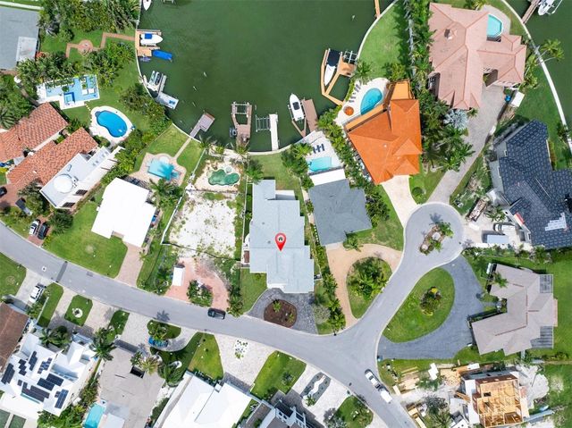 303 N BATH CLUB BOULEVARD N, North Redington Beach, FL 33708
