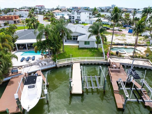 303 N BATH CLUB BOULEVARD N, North Redington Beach, FL 33708