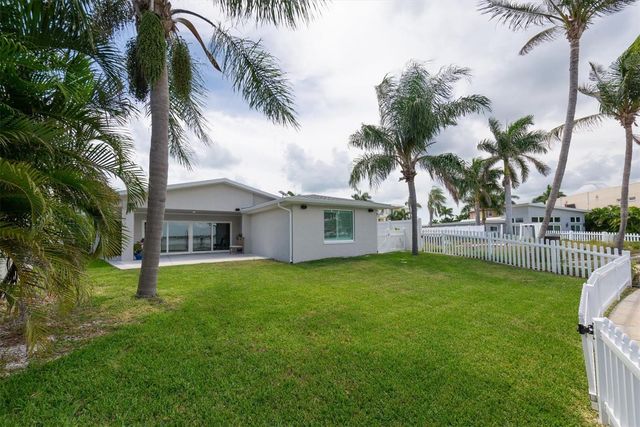 303 N BATH CLUB BOULEVARD N, North Redington Beach, FL 33708