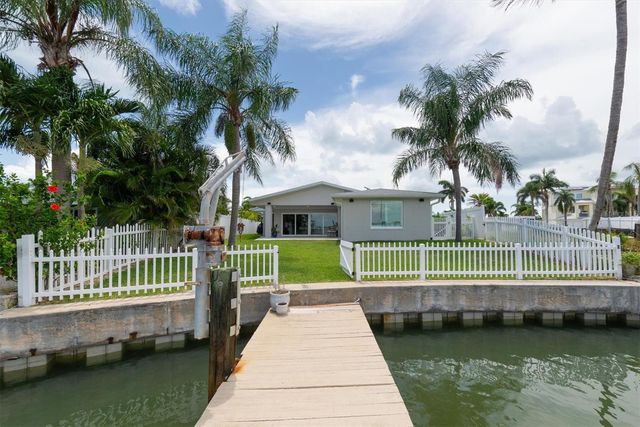 303 N BATH CLUB BOULEVARD N, North Redington Beach, FL 33708