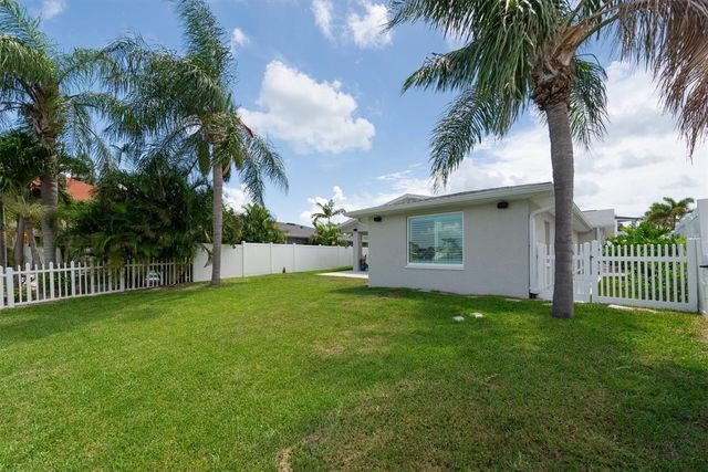 303 N BATH CLUB BOULEVARD N, North Redington Beach, FL 33708
