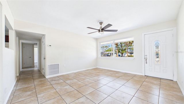 4418 W FAIRVIEW HEIGHTS, Tampa, FL 33616