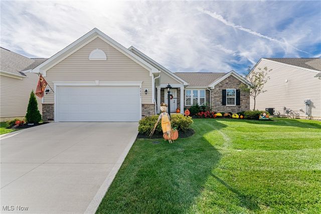 34691 Legends Way, Grafton, OH 44044