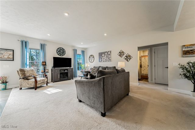 34691 Legends Way, Grafton, OH 44044