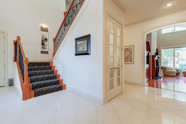 1914 Aberdeen Avenue, Lubbock, TX 79407